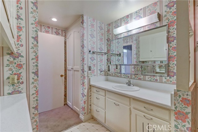 Detail Gallery Image 25 of 56 For 2009 via Mariposa #D,  Laguna Woods,  CA 92637 - 2 Beds | 2 Baths