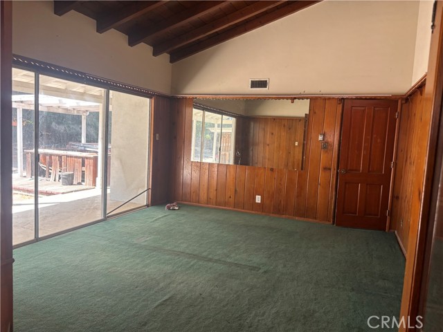 9001 KESTER AVE, Panorama City CA: https://media.crmls.org/medias/d476afcb-0b8e-413a-9e16-cd161488e158.jpg