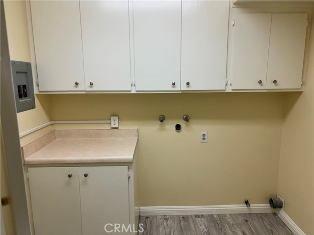 10863 Chestnut St., Los Alamitos CA: https://media.crmls.org/medias/d476b21d-9b5d-460d-897c-b0d6b9f4c866.jpg
