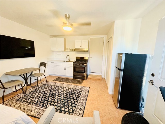 Detail Gallery Image 2 of 7 For 2265 W 236th Pl a,  Torrance,  CA 90501 - 0 Beds | 1 Baths