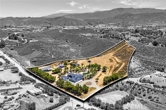 41984 Madeline Court, Temecula CA: https://media.crmls.org/medias/d477845b-9240-43d0-be0e-61b3192a0a30.jpg