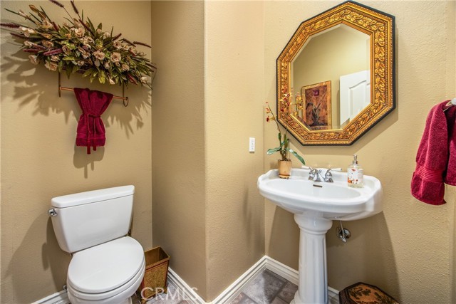 Detail Gallery Image 26 of 65 For 652 Fairway Dr, Redlands,  CA 92373 - 5 Beds | 4/1 Baths