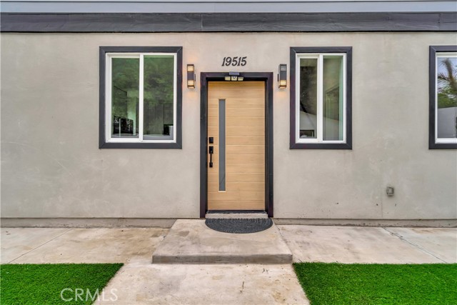 19513 Cantara Street photo 40