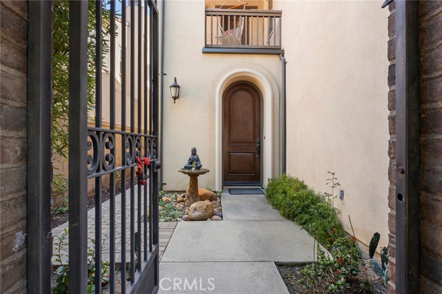 Detail Gallery Image 3 of 32 For 24 Tree Clover, Irvine,  CA 92618 - 3 Beds | 2/1 Baths