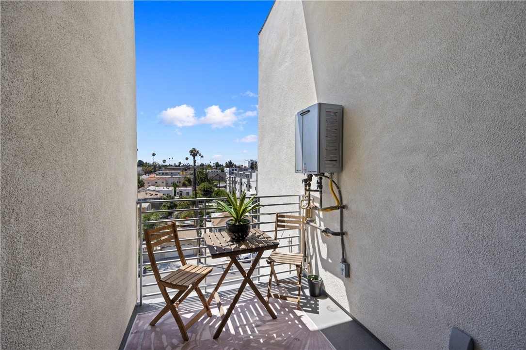 Detail Gallery Image 29 of 33 For 1055 S Serrano Ave #505,  Los Angeles,  CA 90006 - 2 Beds | 2 Baths