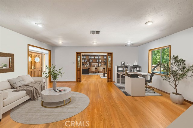 Image 20 of 75 For 1146 Sandhurst Lane