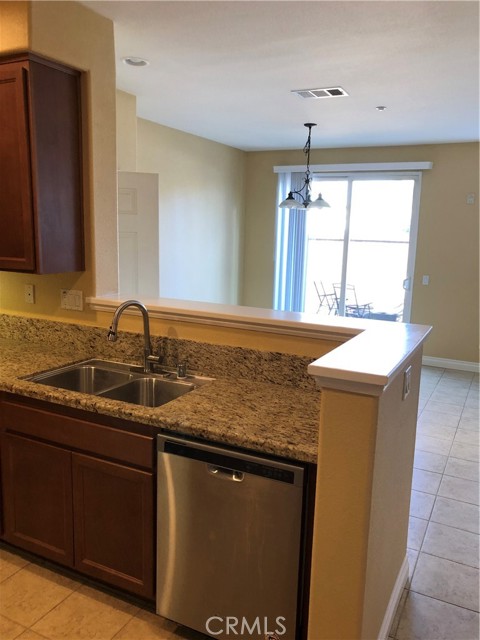 Detail Gallery Image 12 of 57 For 25056 Driftoak, Murrieta,  CA 92562 - 3 Beds | 2/1 Baths