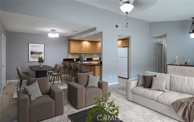 267 Oleander Drive, Oceanside CA: https://media.crmls.org/medias/d47a8853-d5a6-4439-8511-998312b0e484.jpg