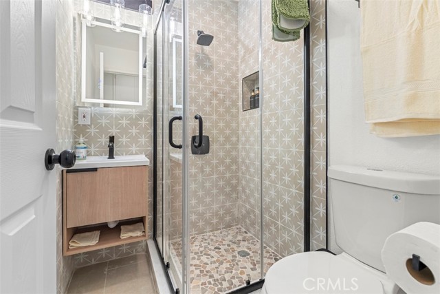 Detail Gallery Image 18 of 30 For 1101 Bonita St, Tustin,  CA 92780 - 3 Beds | 4 Baths