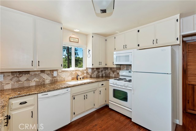 Detail Gallery Image 15 of 34 For 28203 Arbon Ln, Lake Arrowhead,  CA 92352 - 3 Beds | 2 Baths