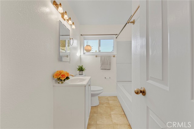 Detail Gallery Image 11 of 26 For 1003 W Avenue J13, Lancaster,  CA 93534 - 3 Beds | 2 Baths