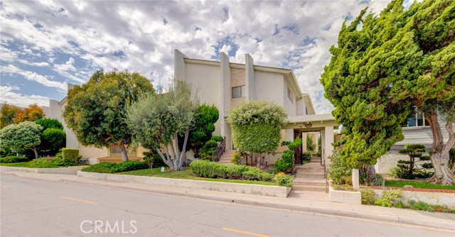 2617 Ruhland Avenue, Redondo Beach, California 90278, 2 Bedrooms Bedrooms, ,1 BathroomBathrooms,Residential,Sold,Ruhland,SB23059783