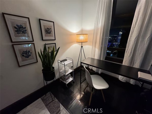 455 E Ocean Boulevard, Long Beach CA: https://media.crmls.org/medias/d47d19a0-6836-4ec8-83b2-9c5e681917a3.jpg