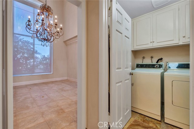 Detail Gallery Image 17 of 59 For 12305 Ridge, Los Angeles,  CA 90049 - 2 Beds | 2/1 Baths