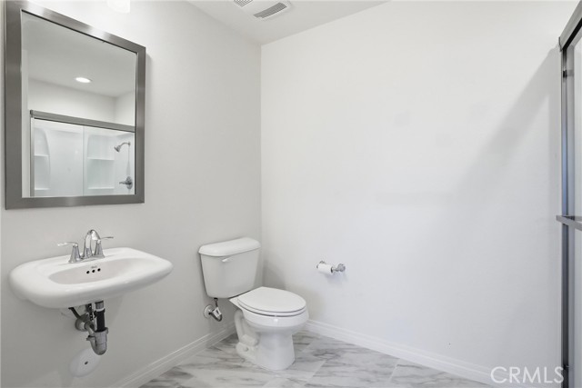 Detail Gallery Image 9 of 34 For 811 N Dalton Ave #105,  Azusa,  CA 91702 - 4 Beds | 3/1 Baths