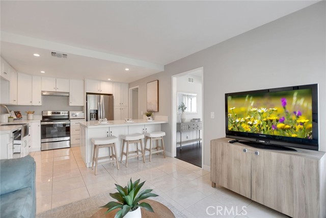 Detail Gallery Image 10 of 38 For 1161 Oakengate Dr, San Dimas,  CA 91773 - 4 Beds | 2/1 Baths