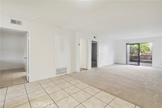 1745 Los Feliz Drive, Thousand Oaks CA: https://media.crmls.org/medias/d47e0989-584a-4b24-9fde-fedfa8776354.jpg