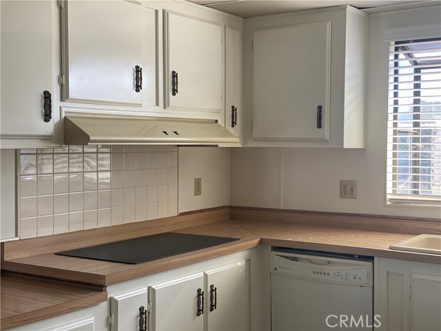 Detail Gallery Image 13 of 41 For 642 Roadrunner Way, Perris,  CA 92570 - 2 Beds | 2 Baths