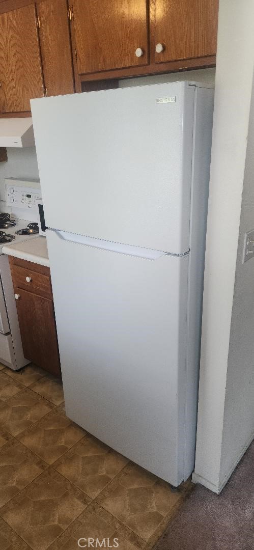 100 Clearbrook Lane, Costa Mesa CA: https://media.crmls.org/medias/d47fbc27-28b1-4a8e-a307-92ca4f8b44bc.jpg