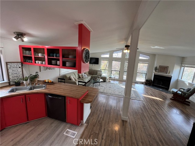 4047 Foothill Drive, Lucerne CA: https://media.crmls.org/medias/d4810294-75aa-485a-bf00-d4fb9d32011f.jpg
