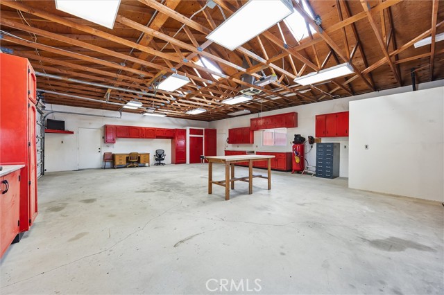 Detail Gallery Image 6 of 43 For 1519 Old Stage St, Bakersfield,  CA 93312 - 4 Beds | 2/1 Baths