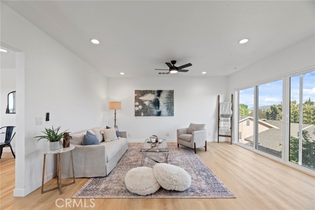 Detail Gallery Image 2 of 38 For 357 Cornwell, Los Angeles,  CA 90033 - 6 Beds | 6/2 Baths