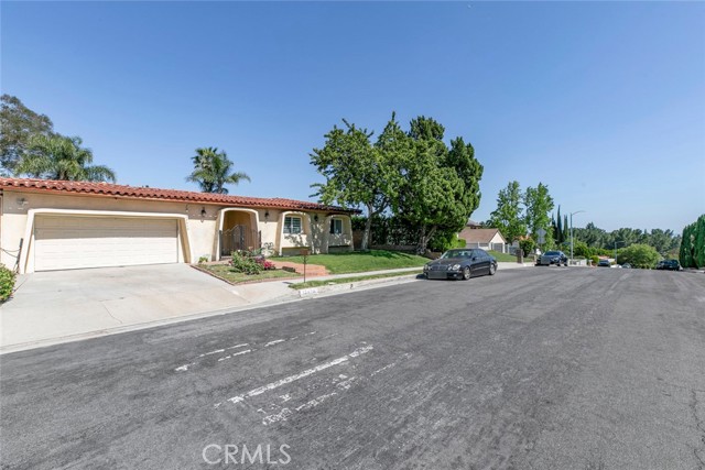 12410 Mclennan Avenue, Granada Hills CA: https://media.crmls.org/medias/d4832f49-c430-495f-9c96-739404be6385.jpg