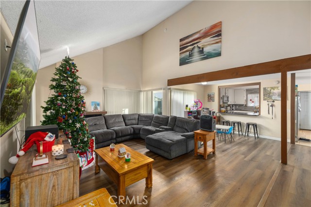 44627 11th E, Lancaster CA: https://media.crmls.org/medias/d4838944-240a-4d2c-bd9e-6dce4b78d4fa.jpg