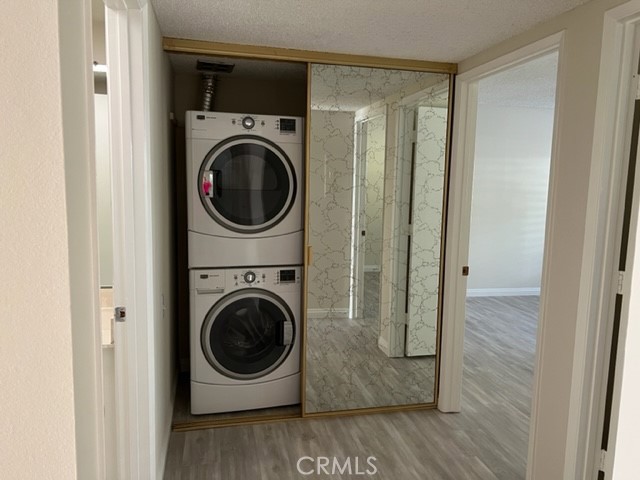 https://media.crmls.org/medias/d483bac9-1e03-409e-a968-12e74f51e77d.jpg?preset=X-Large