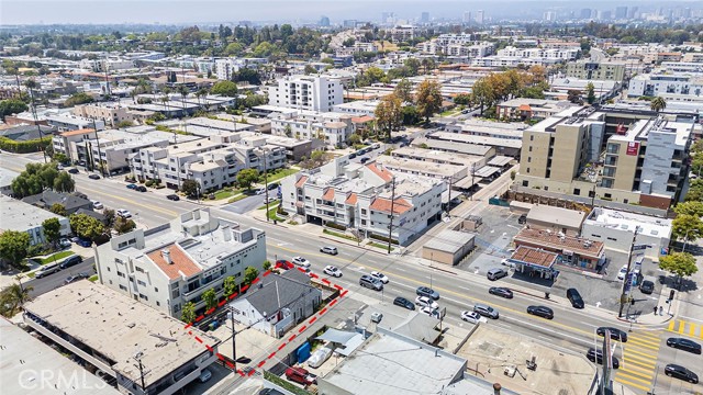 Detail Gallery Image 30 of 34 For 10420 Palms Bld, Los Angeles,  CA 90034 - 4 Beds | 2 Baths