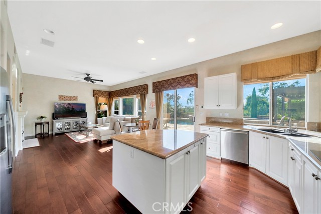 Detail Gallery Image 12 of 73 For 25652 Pacific Crest Dr, Mission Viejo,  CA 92692 - 4 Beds | 2/1 Baths