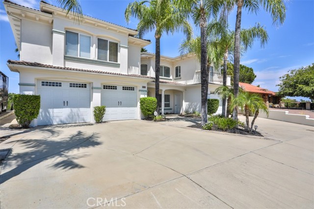 Detail Gallery Image 4 of 70 For 22818 Gray Fox Dr, Canyon Lake,  CA 92587 - 6 Beds | 3/1 Baths