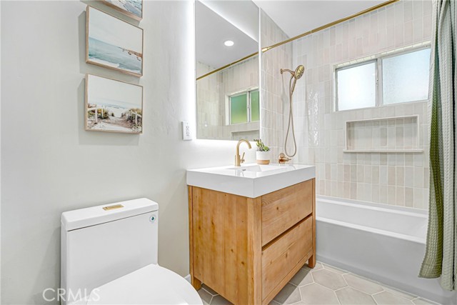 Detail Gallery Image 21 of 34 For 9817 La Rosa, Temple City,  CA 91780 - 4 Beds | 3 Baths