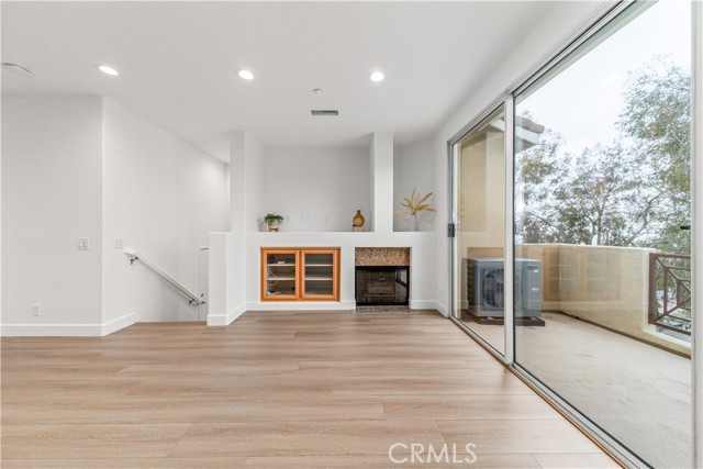 Detail Gallery Image 4 of 44 For 28456 Sassetta Way, Lake Forest,  CA 92679 - 2 Beds | 1 Baths