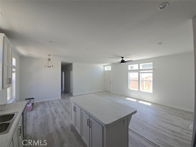 350 E San Jacinto, Perris CA: https://media.crmls.org/medias/d48598f1-d48b-4b1d-9204-f302ae47f3bc.jpg