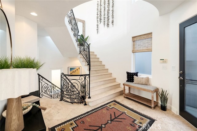 Detail Gallery Image 3 of 66 For 229 23rd, Manhattan Beach,  CA 90266 - 3 Beds | 4 Baths