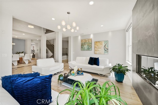 Detail Gallery Image 3 of 27 For 18501 Calle Vista Cir, Porter Ranch,  CA 91326 - 4 Beds | 4 Baths