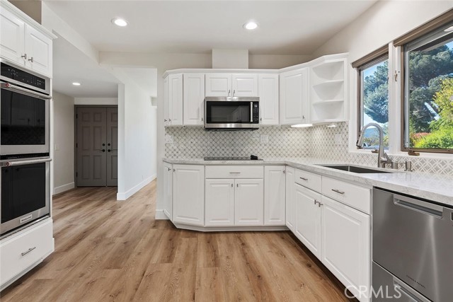 Detail Gallery Image 12 of 63 For 611 Camino Manzanas, Thousand Oaks,  CA 91360 - 4 Beds | 2/1 Baths