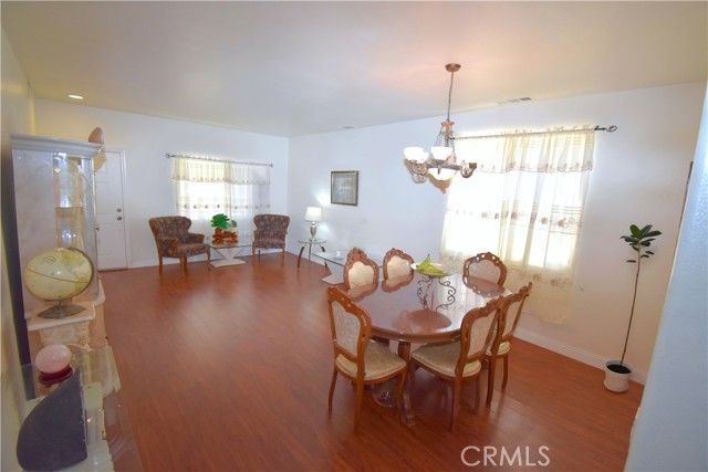 13647 Mesa Linda Avenue, Victorville CA: https://media.crmls.org/medias/d4867668-fd17-4172-a0fa-c338e19ee2da.jpg