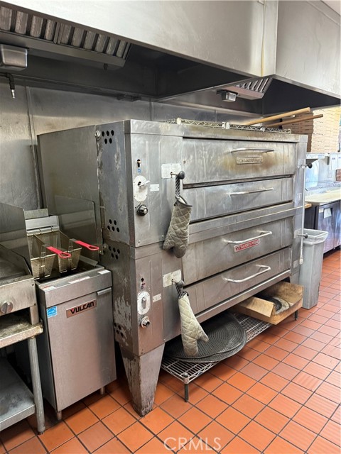  Commercial for Sale in Van Nuys, California