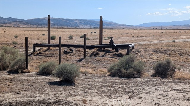 275 W Avenue B, Lancaster CA: https://media.crmls.org/medias/d4876888-14e3-4c1b-8f21-0277d2e60fa4.jpg