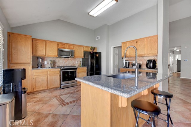 Detail Gallery Image 13 of 34 For 5646 Charlene Ct, San Bernardino,  CA 92407 - 4 Beds | 2 Baths