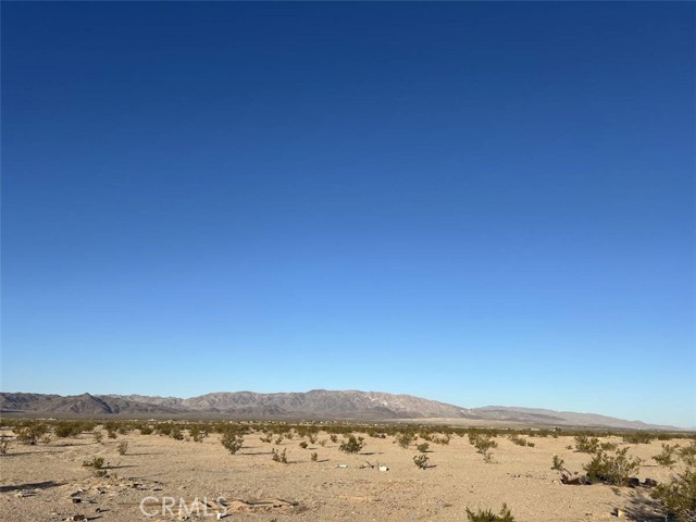 Detail Gallery Image 4 of 6 For 6000 Lanes Ln, Twentynine Palms,  CA 92277 - – Beds | – Baths