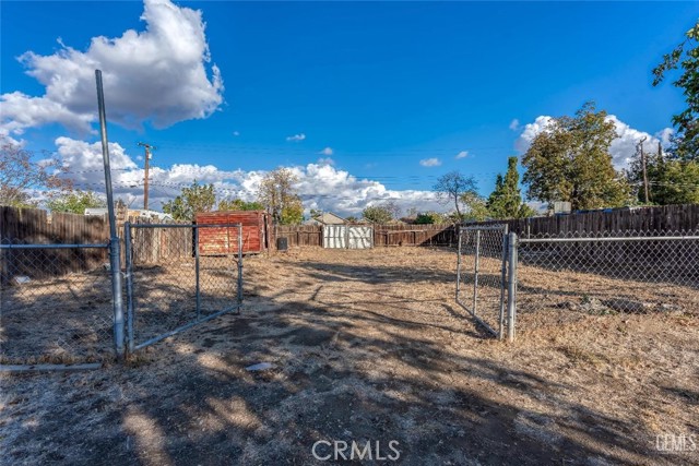 Detail Gallery Image 32 of 36 For 301 Ohio Dr, Bakersfield,  CA 93307 - 3 Beds | 1 Baths