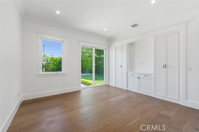 Detail Gallery Image 18 of 59 For 20701 Dumont St, Woodland Hills,  CA 91364 - 8 Beds | 9 Baths