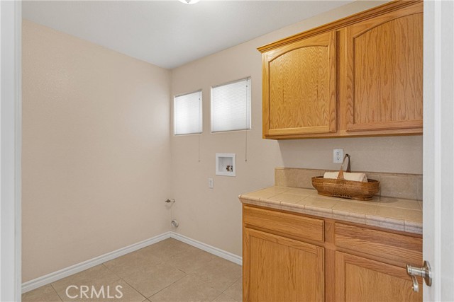 19410 Allegheny Court, Apple Valley CA: https://media.crmls.org/medias/d48a6c9e-f33d-4491-a68e-9eb5fb787f2a.jpg
