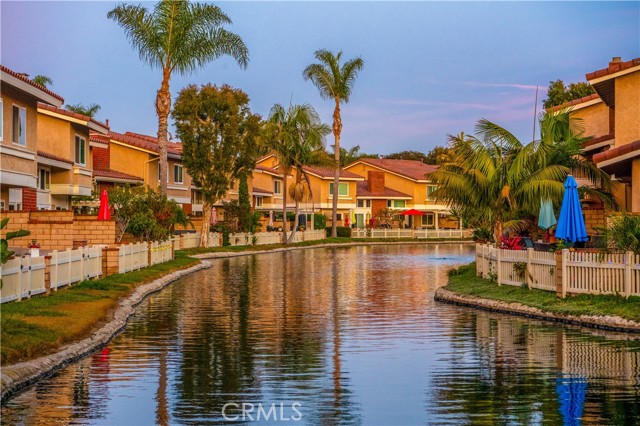Detail Gallery Image 29 of 31 For 21066 Poolside, Huntington Beach,  CA 92648 - 2 Beds | 2/1 Baths
