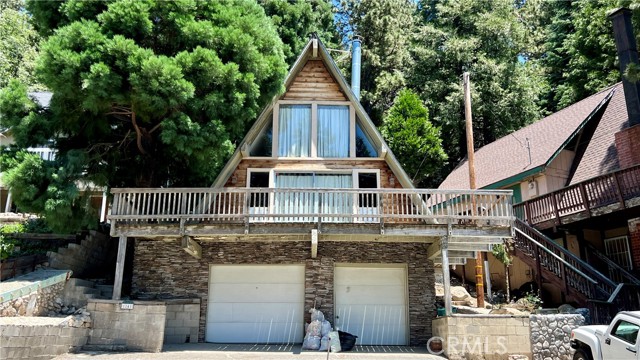 Detail Gallery Image 1 of 28 For 1241 Bear Springs Rd, Rimforest,  CA 92378 - 3 Beds | 1/1 Baths