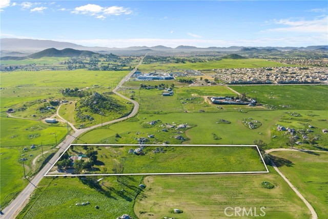 Detail Gallery Image 61 of 71 For 31615 Leon, Winchester,  CA 92596 - 4 Beds | 2 Baths