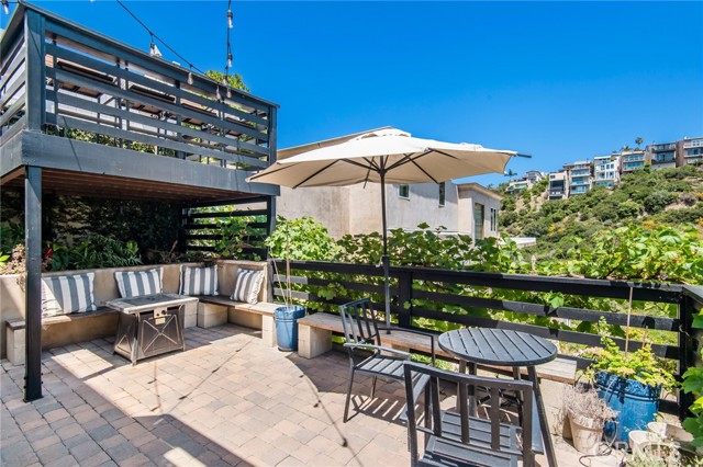 Detail Gallery Image 17 of 49 For 992 Noria St, Laguna Beach,  CA 92651 - 3 Beds | 2/1 Baths